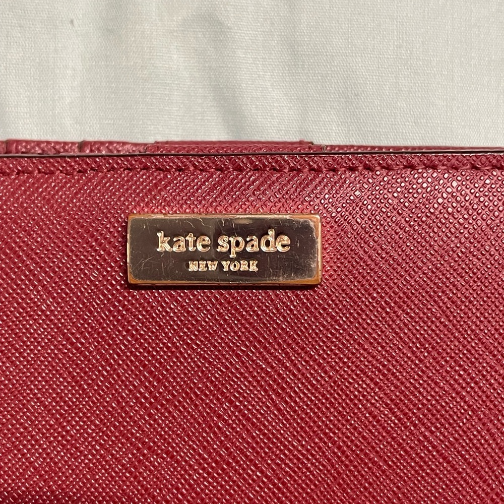 Kate Spade -Bi-Fold Wallet - Picture 3 of 5